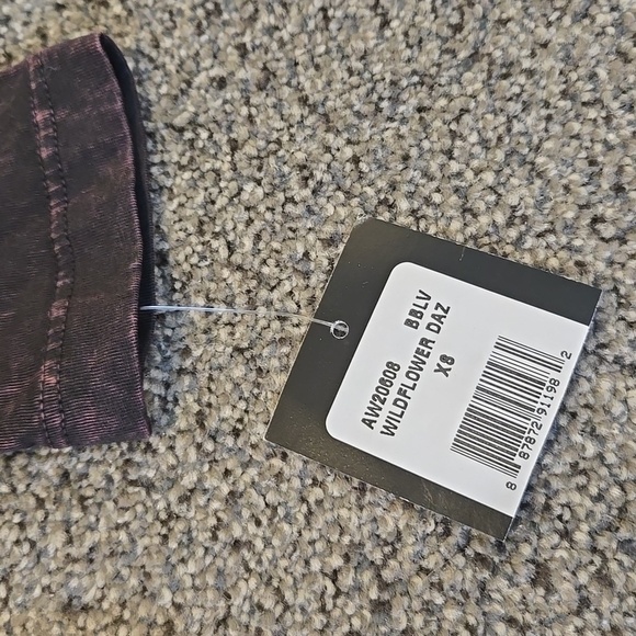 NWT Affliction Women's Wildflower Daz Black Graphic Long Sleeve Top Sz XS - Picture 3 of 8